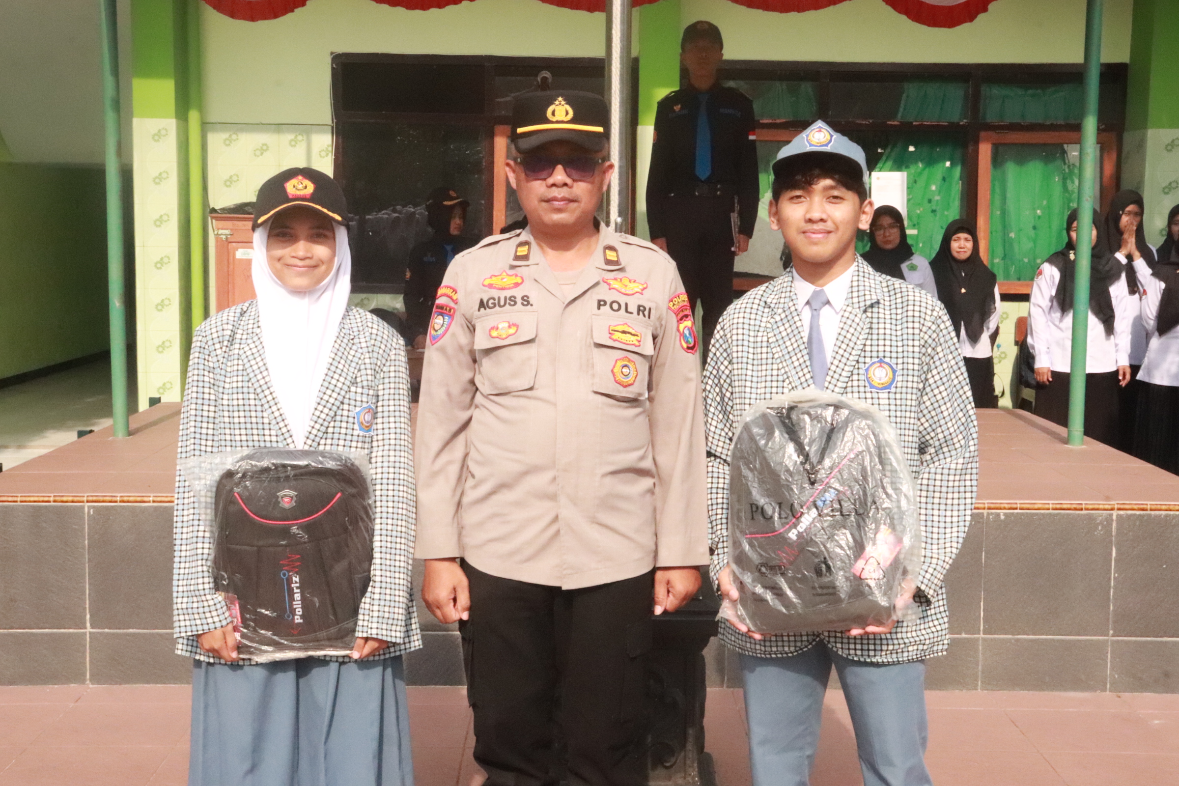 Police Goes To School : Cerdas Bermedsos, Jauhi Narkoba untuk Generasi Muda MAN 1 Trenggalek